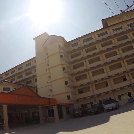 Oyo 523 Aa Pattaya Ville Екстериор снимка