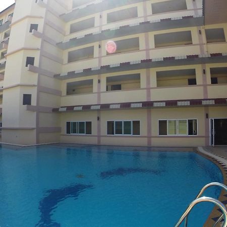 Oyo 523 Aa Pattaya Ville Екстериор снимка