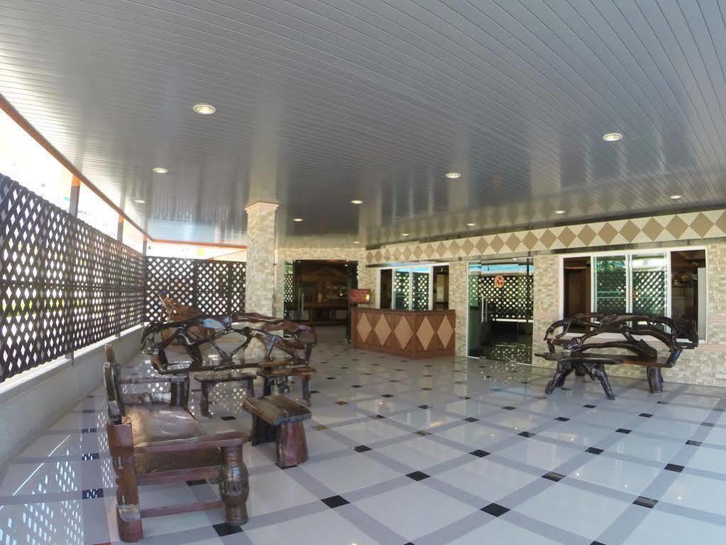 Oyo 523 Aa Pattaya Ville Екстериор снимка