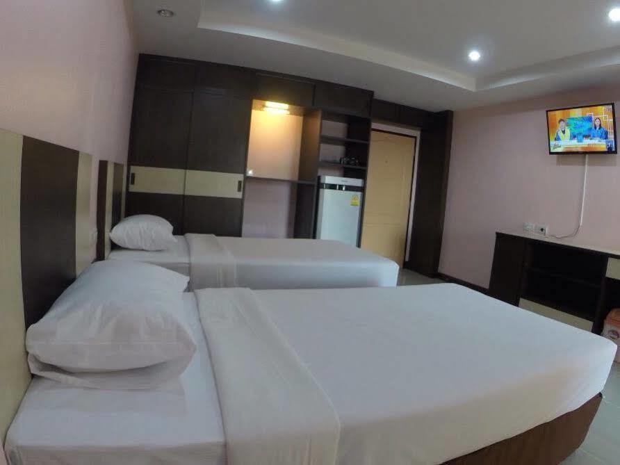 Oyo 523 Aa Pattaya Ville Екстериор снимка